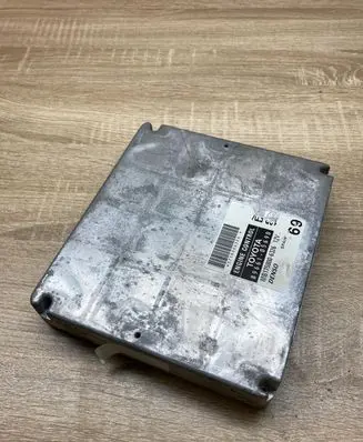 Toyota Avensis T250 Engine control unit/module ECU 8966105690 MB1758006326