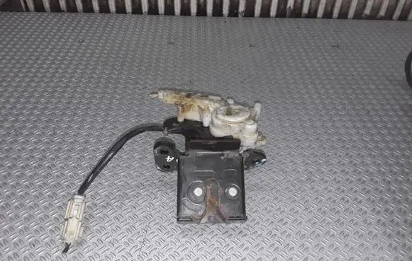 Mazda 3 I Tailgate/trunk/boot lock/catch/latch