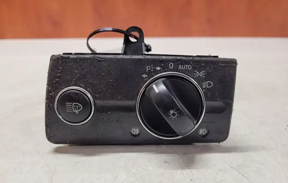 Mercedes-Benz E W211 Light switch 2115450404 04056050