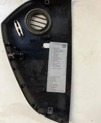 Trunk/boot side trim panel
