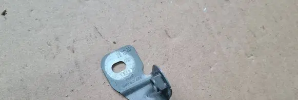 Fender mounting bracket