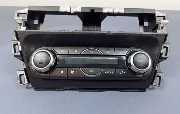 Mazda 3 II Climate control unit BHT161190D
