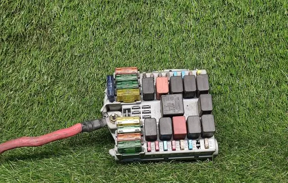 Iveco Daily 35 - 40.10 Fuse module 69501171