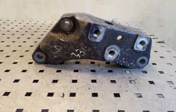 Audi A3 S3 8P Gearbox mounting bracket 1K0199117