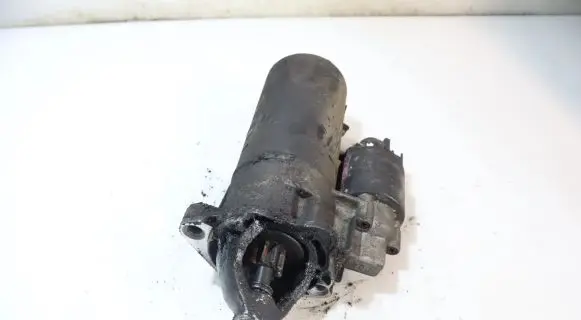 Volkswagen PASSAT B5 Starter motor