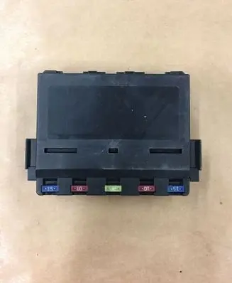 Lexus GS 300 350 430 450H Fuse module 8921130020