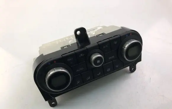 Nissan Qashqai Interior fan control switch 27500JD40C
