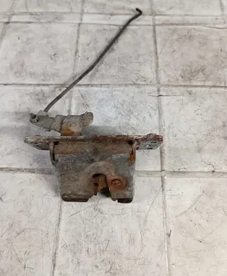 Loading door lock