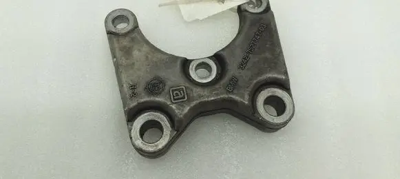 BMW 5 E60 E61 Power steering pump mounting bracket 7527747 32427527747