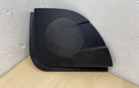 Mercedes-Benz CLS C219 Front door speaker cover trim A2197270288