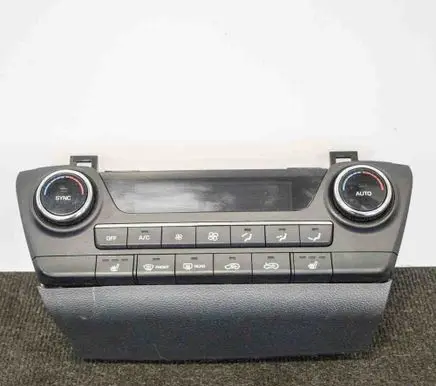 Hyundai Tucson TL Interior fan control switch 