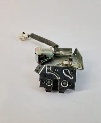 Ford Mondeo Mk III Tailgate/trunk/boot lock/catch/latch S1XNA3S71