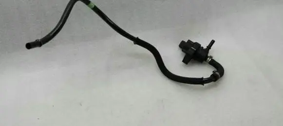 Mercedes-Benz R W251 Turbo solenoid valve A0004703993