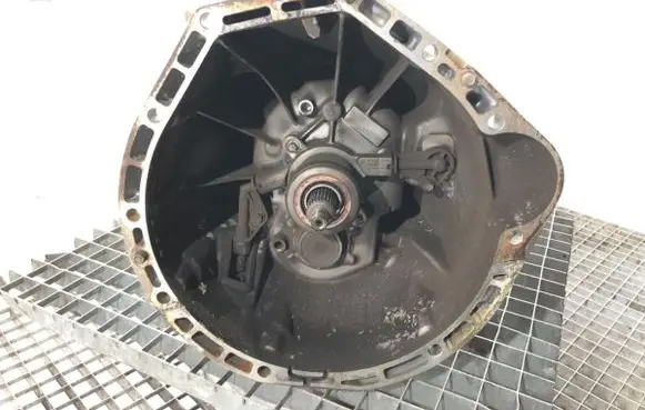 Mercedes-Benz C AMG W203 Manual 5 speed gearbox R2032610301