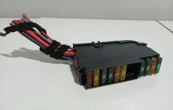 Audi A6 S6 C6 4F Fuse module 8K0941824