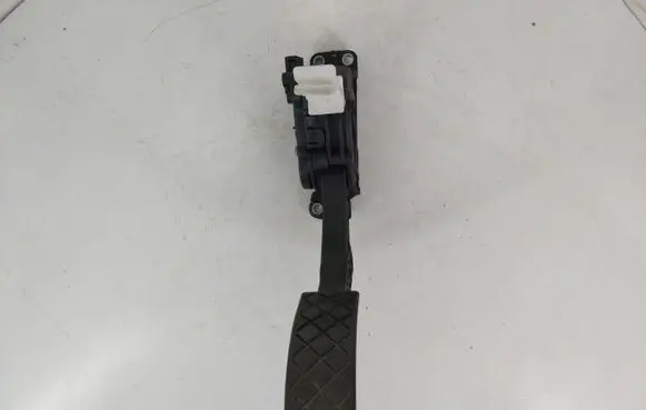 Volkswagen Golf IV Accelerator throttle pedal 6Q1721503C