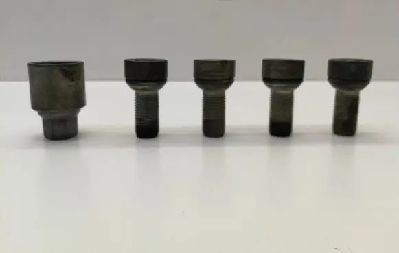 Audi A6 S6 C6 4F Anti-theft wheel nuts and lock 