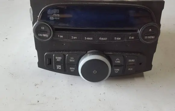Chevrolet Spark Radio/GPS head unit trim 95179625