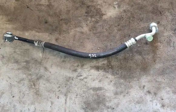 Subaru B9 Tribeca Air conditioning (A/C) pipe/hose