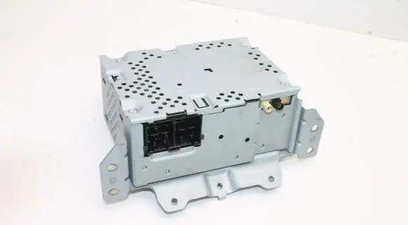 Ford Fiesta Radio/CD/DVD/GPS head unit H1BT18C815VV