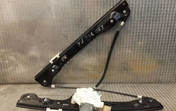 BMW 3 E90 E91 Front door electric window regulator 7060265