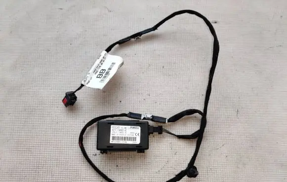 Ford Transit Aerial antenna amplifier 6C1T15K602AE VP6C1F15K602AE 6C1T14335
