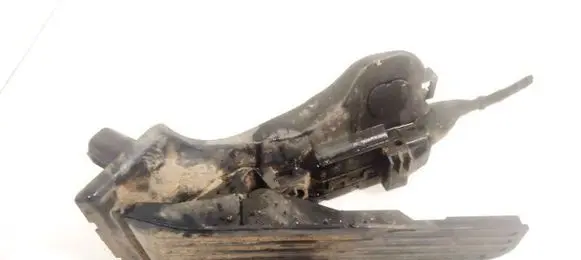 Volkswagen Touran I Accelerator throttle pedal 1T1721503H 6PV00868900