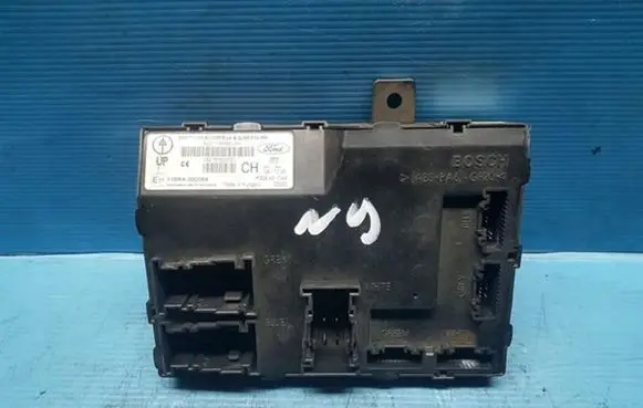 Ford Fiesta Comfort/convenience module 8V5115K600CH
