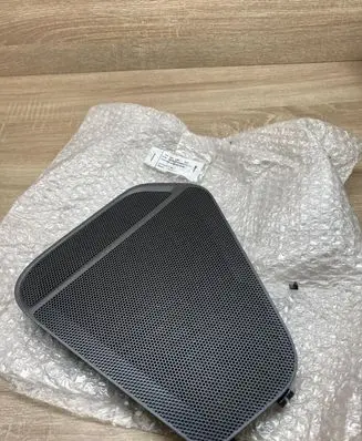 Volkswagen Touareg II Front door speaker cover trim 7P6867149