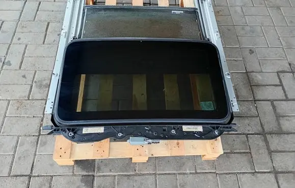 Dodge Charger Sunroof glass 5PS86DX9AA