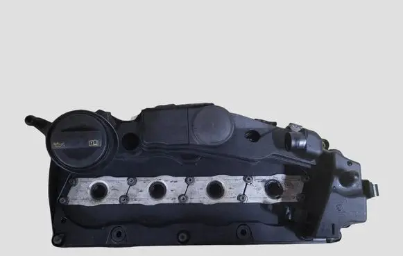 Volkswagen PASSAT B7 Rocker cam cover 03L103469