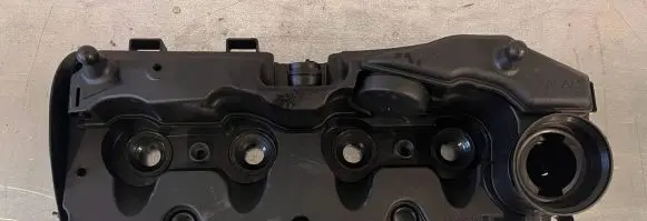 Volkswagen PASSAT B7 Rocker cam cover 03L103469
