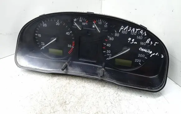 Volkswagen PASSAT B5 Speedometer (instrument cluster)
