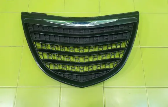 Chrysler Ypsilon Front bumper upper radiator grill 18AB34