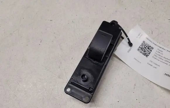 Mazda 6 Electric window control switch GS1E66380 03124620 K1827