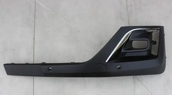 Renault Trafic III (X82) Front bumper splitter molding 261A23784R