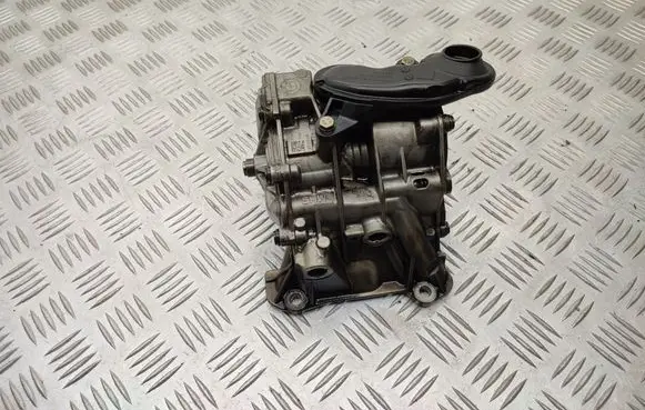BMW 3 F30 F35 F31 Oil pump 851375608