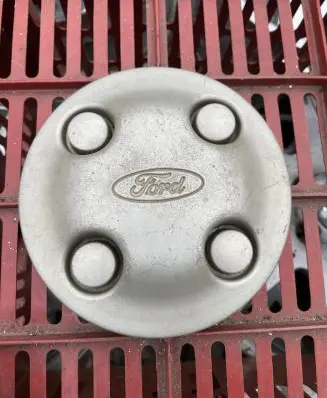 Ford Sierra Original wheel cap 83BB1130AB 83FB1130AA