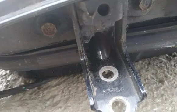 KIA Ceed Rear door lower hinge