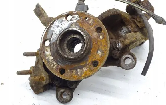 Volkswagen Tiguan Front wheel hub spindle knuckle