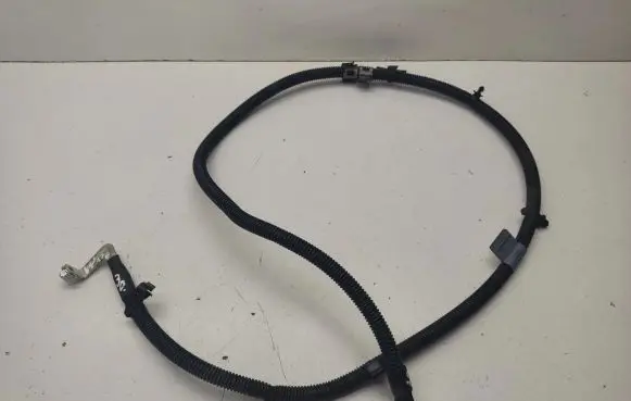 Mercedes-Benz A W176 Wires (starter motor) A2465402610