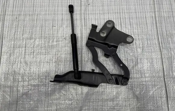 Maserati Grecale Engine bonnet/hood hinges