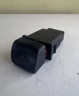 Hyundai Santa Fe Hazard light switch 9379026500 864W0140