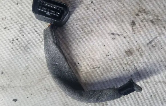 Ford Kuga I EUR ISO radio connector 95GG144892TA G43020