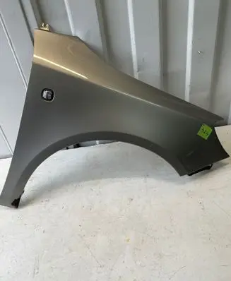 Skoda Fabia Mk2 (5J) Fender 5j0821162