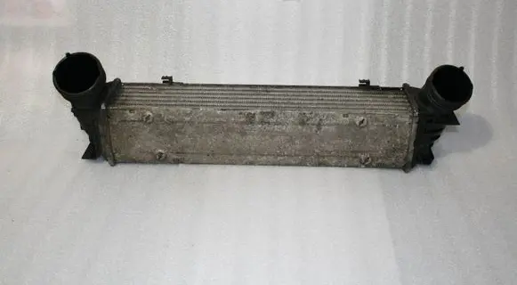 BMW 3 E90 E91 Intercooler radiator 7798788 3296399 779878802