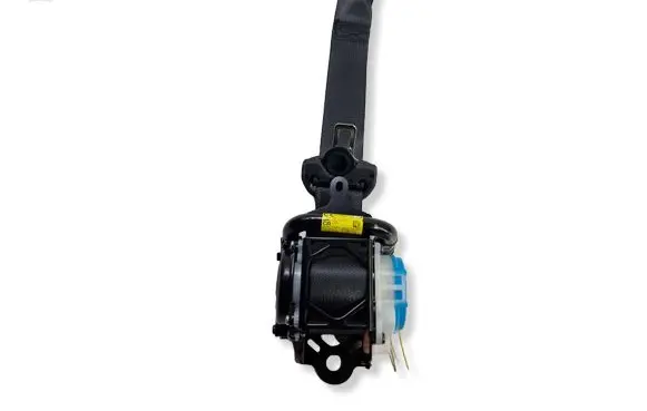 Toyota Yaris Cross Rear seatbelt 733700D401 010323