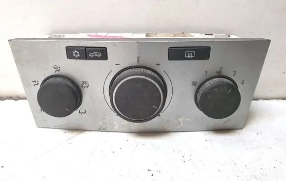 Opel Astra H Air conditioner control unit module 90151240
