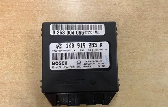 Volkswagen Touran I Parking PDC control unit/module 1K0919283A 1039E00479 0263004065