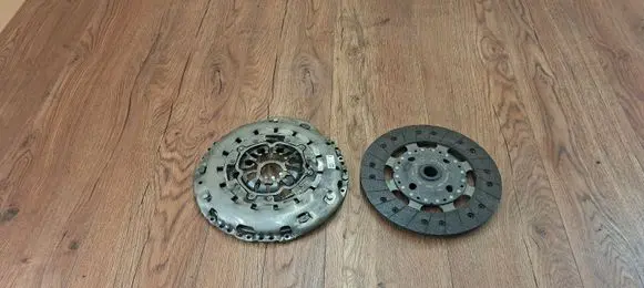 Renault Megane IV Clutch pressure plate 301014763R
